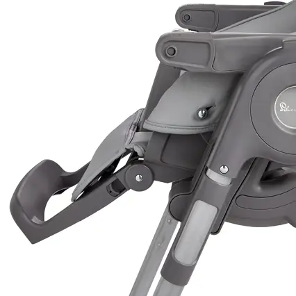 Adjustable footrest