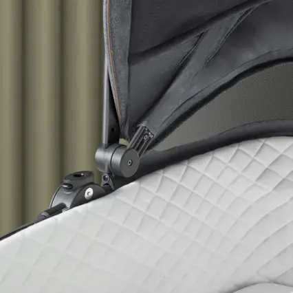Bamboo-lined carrycot