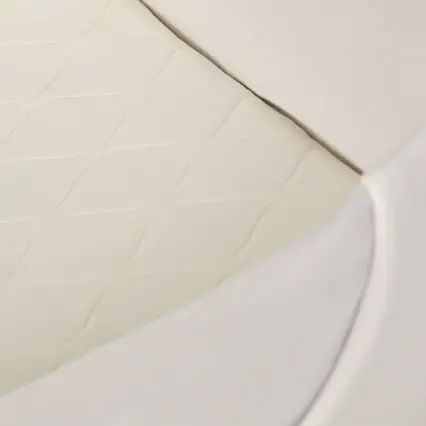 Bamboo-lined, padded mattress 