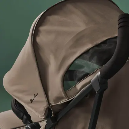 Extendable UPF50+ protection hood