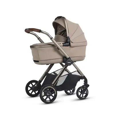 First bed folding carrycot
