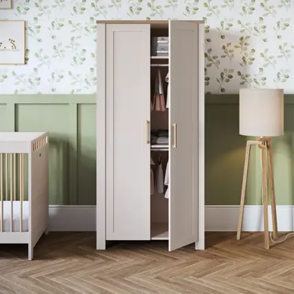 Elegant cashmere finish